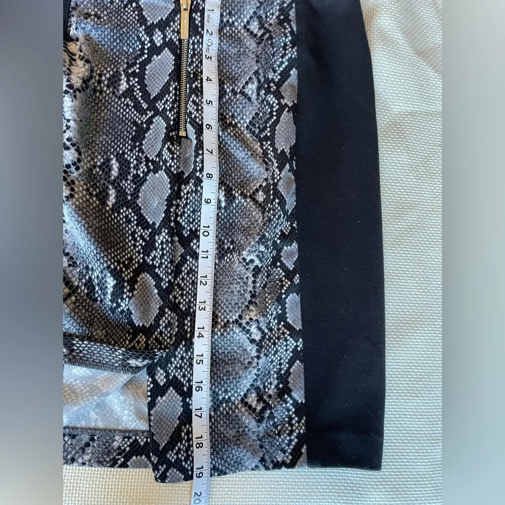 Michael Kors Black Snakeprint Pencil Skirt With Silver Hardware Size 6
